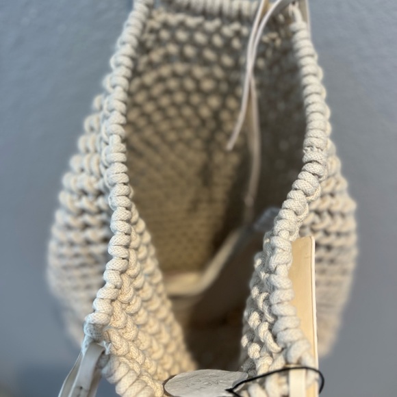 Zara Beach Bag - Picture 7 of 8